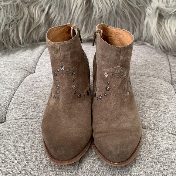 Corso Como ankle bootie taupe suede size 6 1/2M - Picture 4 of 13